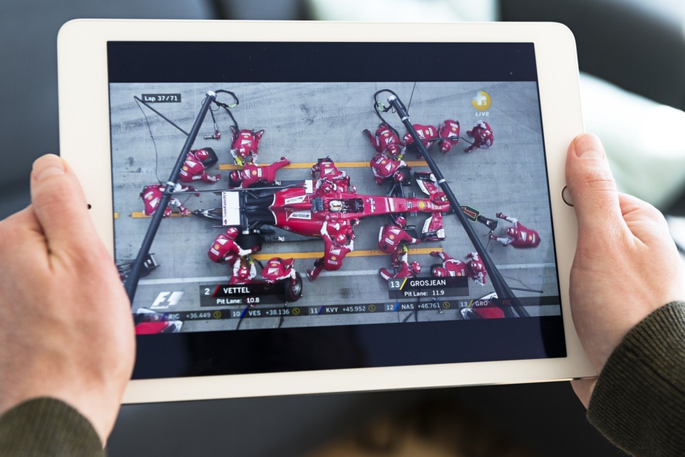 Ferrari Formula 1 team pitstop Video on tablet